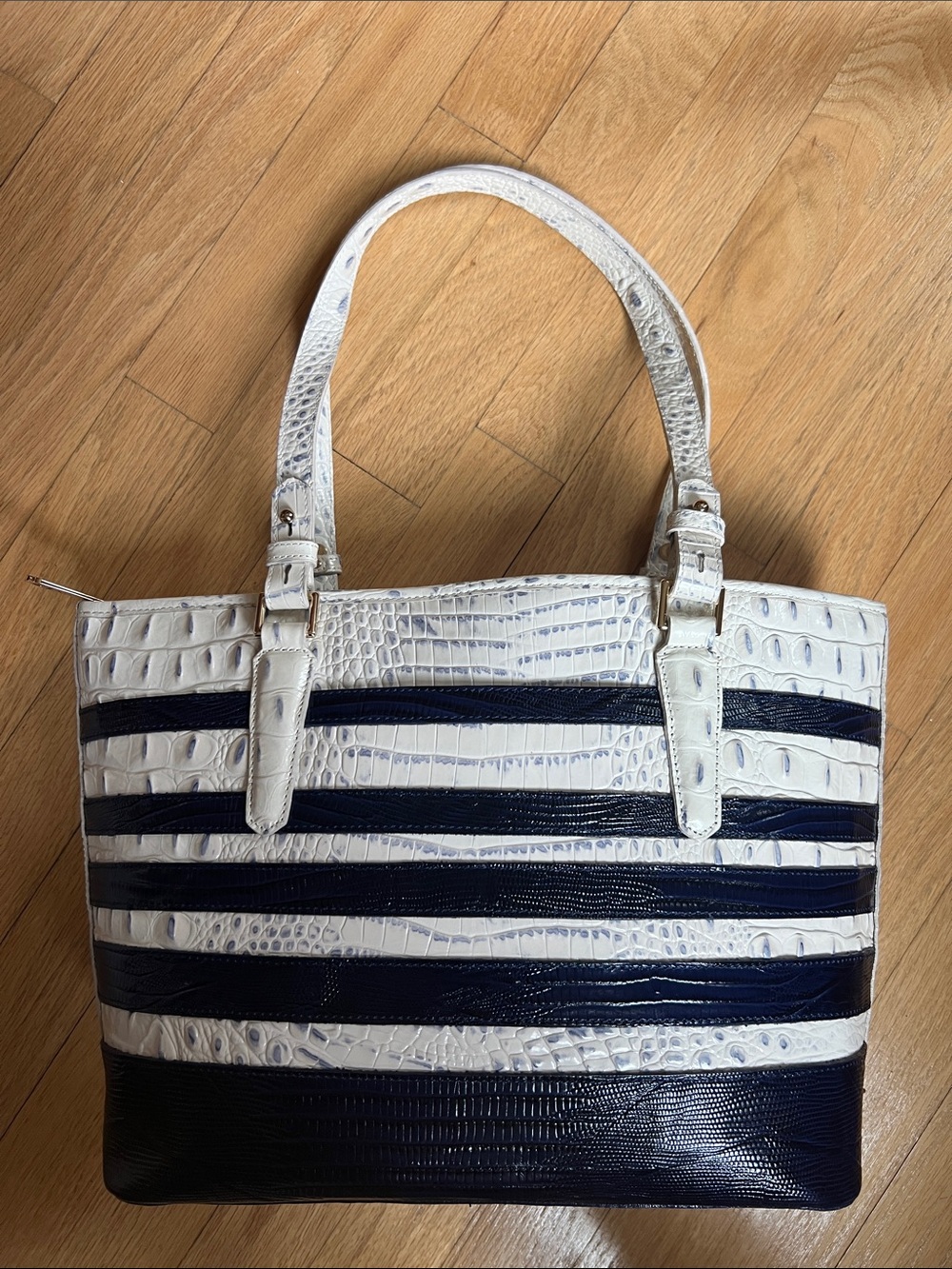 Brahmin Medium Asher Stonewash Vineyard Croc-Embossed Tote - Picture 7 of 7